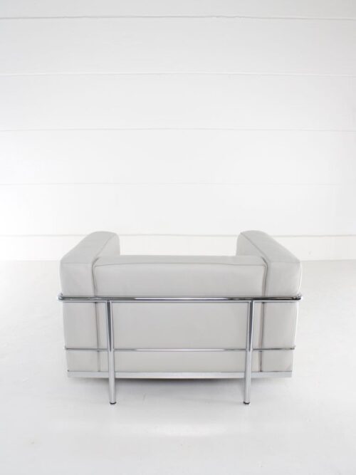 LoungesesselLe Corbusier Cassina LC2 Leder rückseite