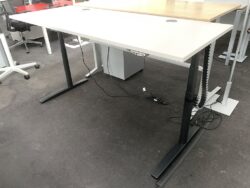 gebrauchter Sitz-Steh Schreibtisch CEKA 200x80cm