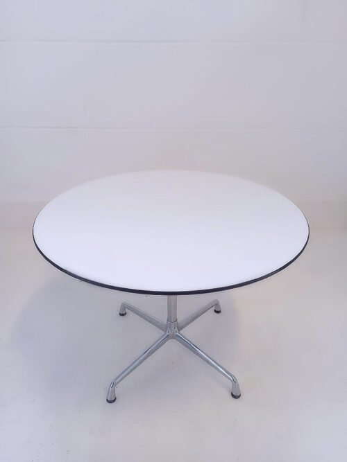 Bistrotisch rund von Vitra Modell Contract table weiss Chromgestell gebraucht Obenansicht