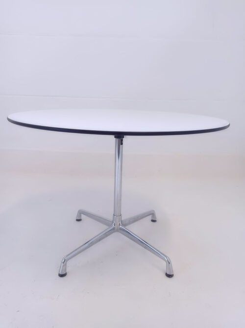 Bistrotisch rund von Vitra Modell Contract table weiss Chromgestell gebraucht Untenansicht